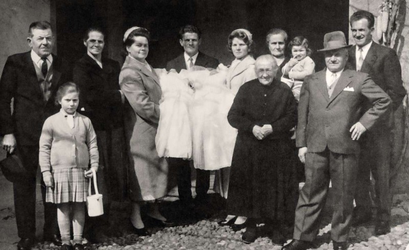 Battesimo gemelle Sassi - Albegno.jpg