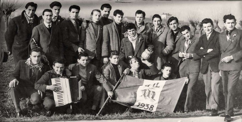 Coscritti 1938 - Albegno - anno 1958.jpg