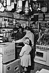 Negozio casalinghi Corna anno 1970 - Grazie e Bepi Corna.jpg