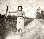 Lucia Facoetti in Via Fantoni - Anno 1948.jpg