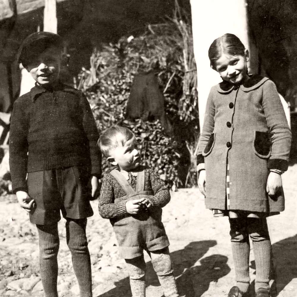 Rico, Mario e Lucia Facoetti - Anno 1942.jpg