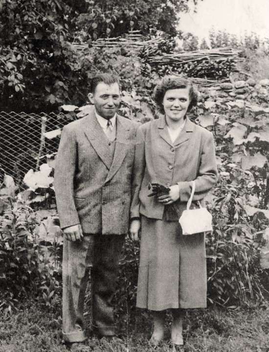 Coniugi Angelo Ronzoni e Chiara - Archivio Avis Treviolo.JPG