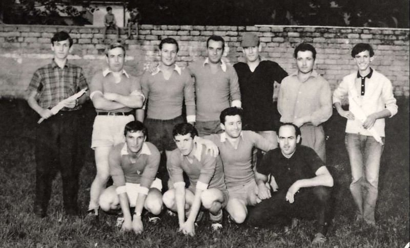 Squadra di calcio Amici di Curnasco - anni ླྀ - Archivio Avis Treviolo.jpg